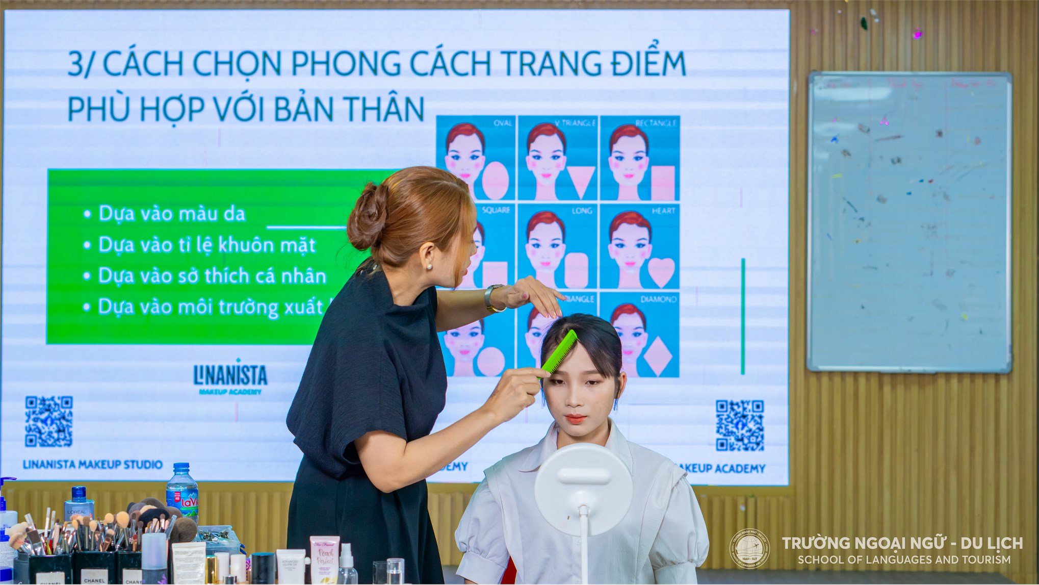 Tập huấn kỹ năng trang điểm, làm tóc theo tiêu chuẩn lễ tân khách sạn 5 sao cùng chuyên gia cho sinh viên Khoa Quản trị nhà hàng - Khách sạn