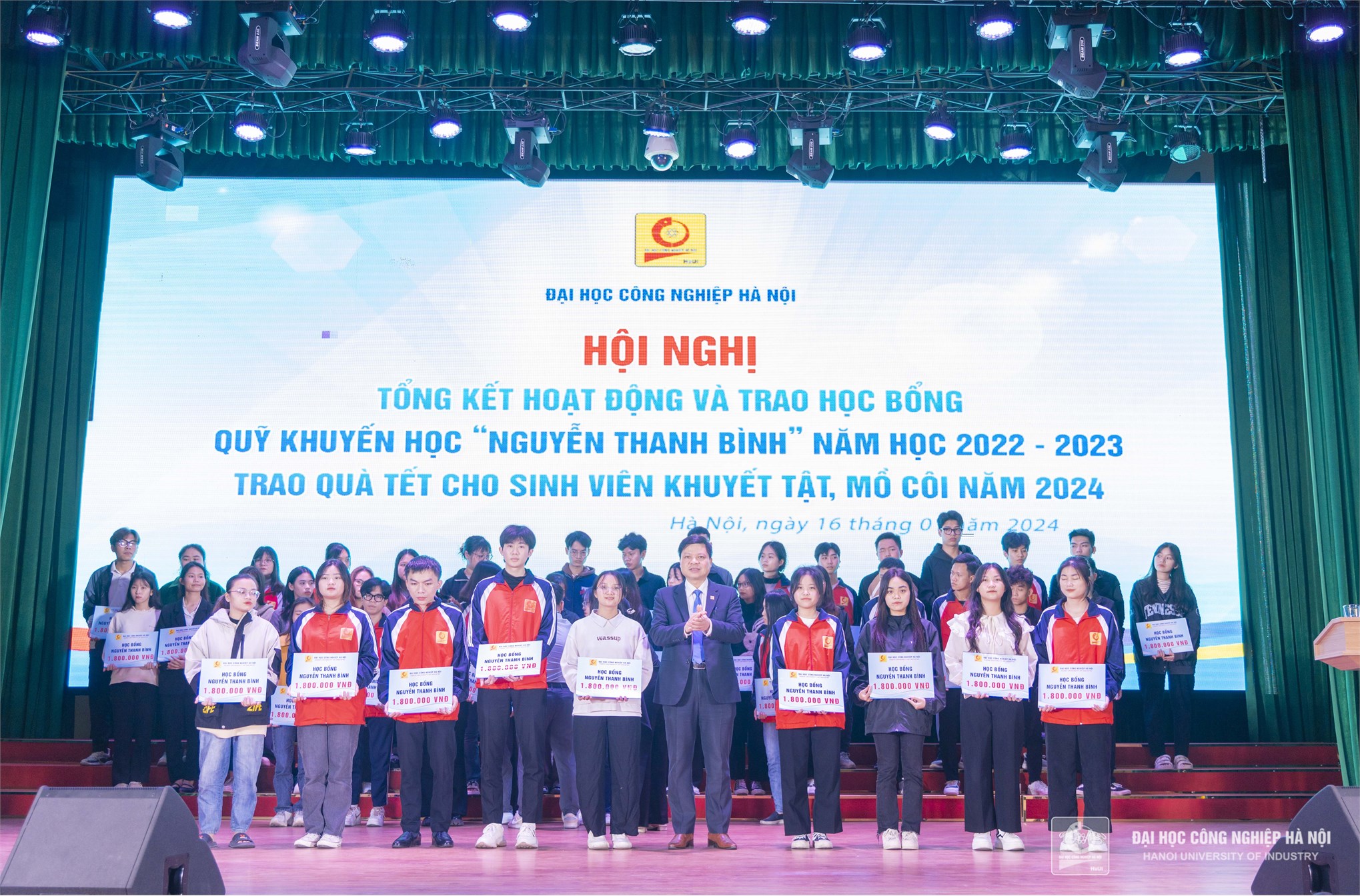 Đại học Công nghiệp Hà Nội dành nhiều chính sách học bổng cho tân sinh viên 2k4