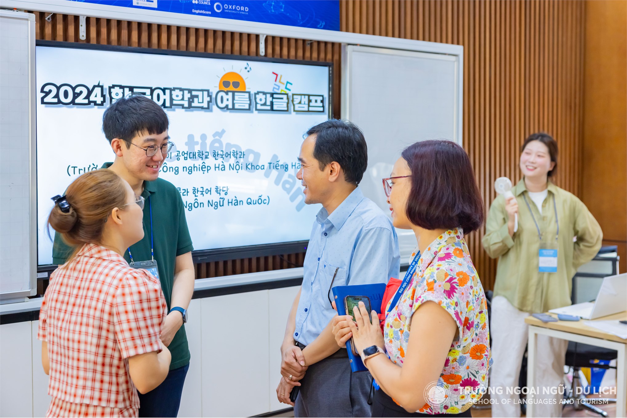 Trường Ngoại ngữ - Du lịch tiếp đón và tổ chức chương trình giao lưu Trại hè tiếng Hàn với Trường Hàn ngữ Scholar