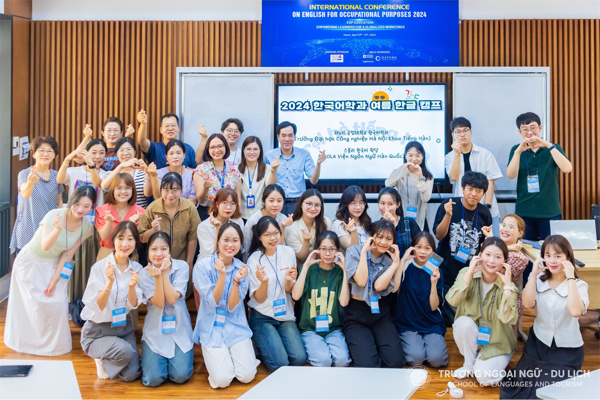 Trường Ngoại ngữ - Du lịch tiếp đón và tổ chức chương trình giao lưu Trại hè tiếng Hàn với Trường Hàn ngữ Scholar