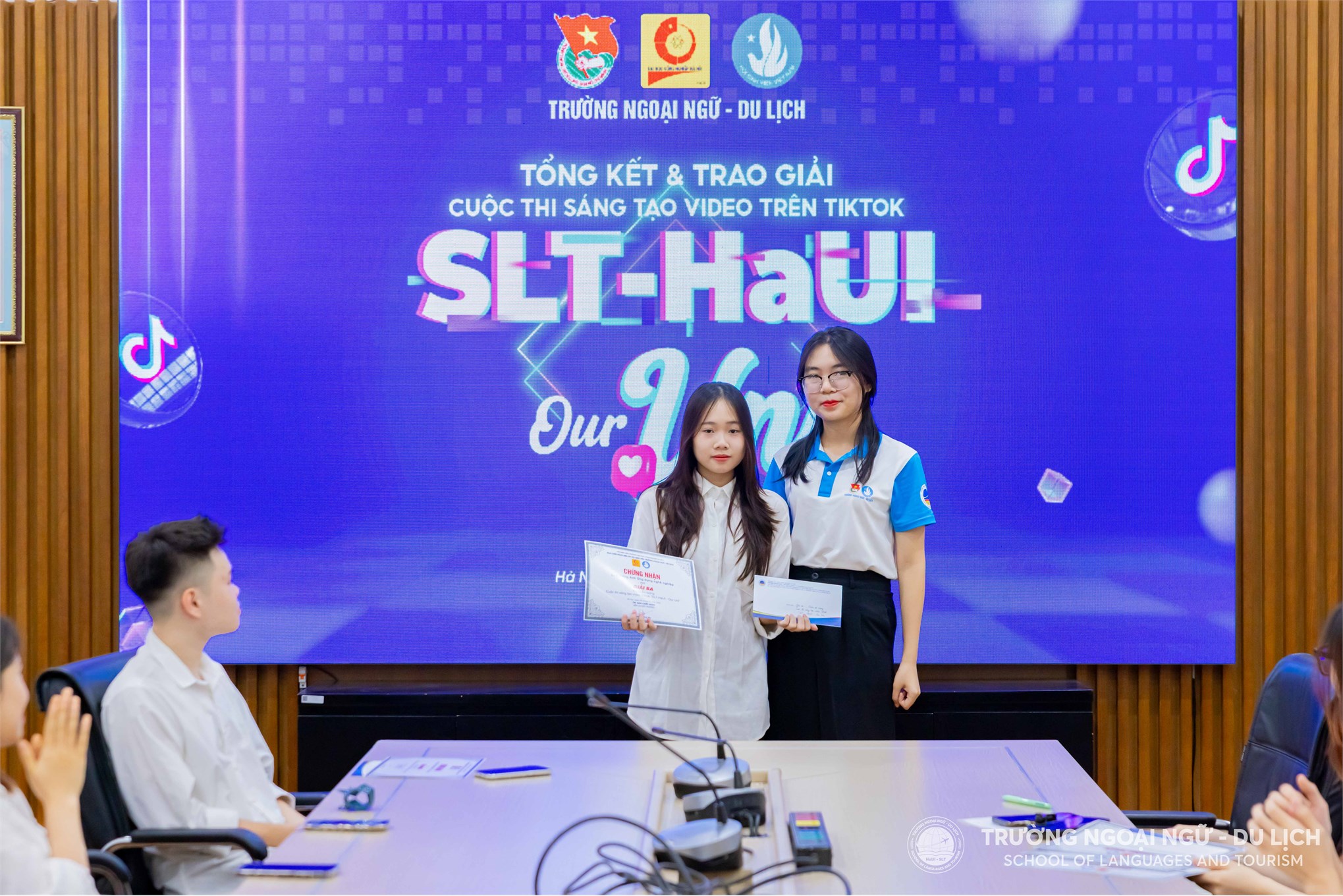 Tổng kết & trao giải cuộc thi Sáng tạo video trên Tiktok “SLT-HaUI - Our Uni”