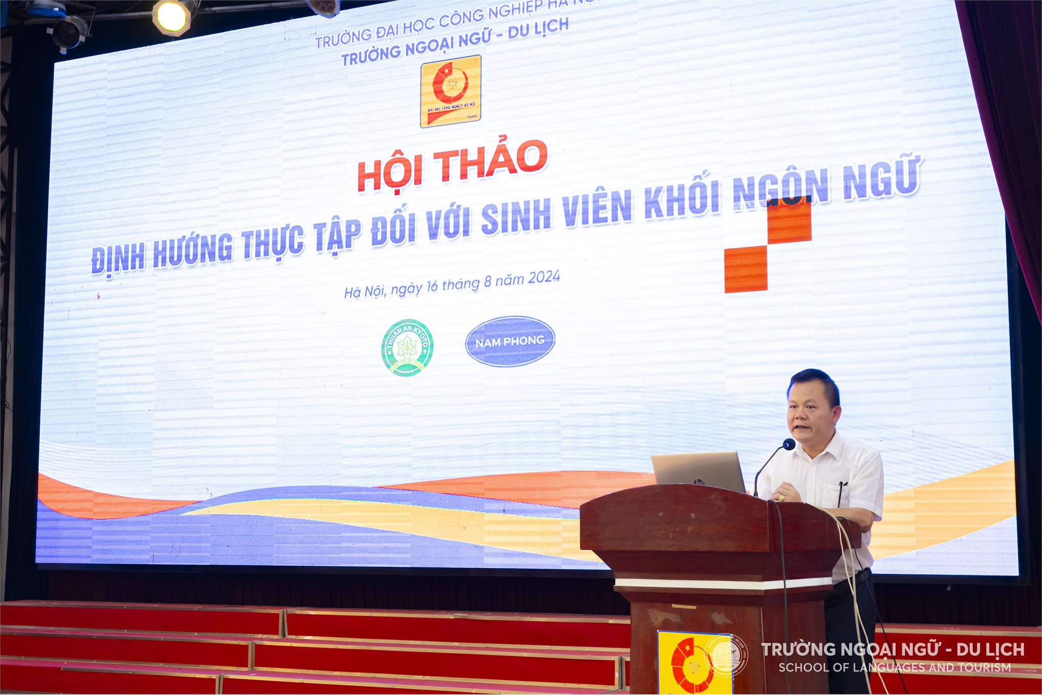 Hội thảo định hướng thực tập đối với sinh viên Khối Ngôn ngữ khóa 16