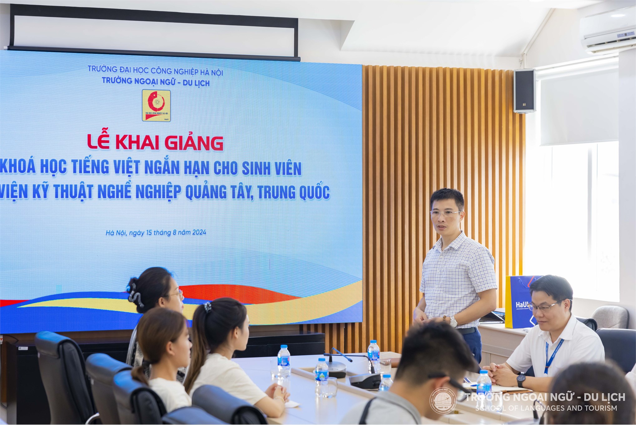 Khai giảng khoá đào tạo Tiếng Việt ngắn hạn cho sinh viên Học viện kỹ thuật nghề nghiệp Quảng Tây, Trung Quốc