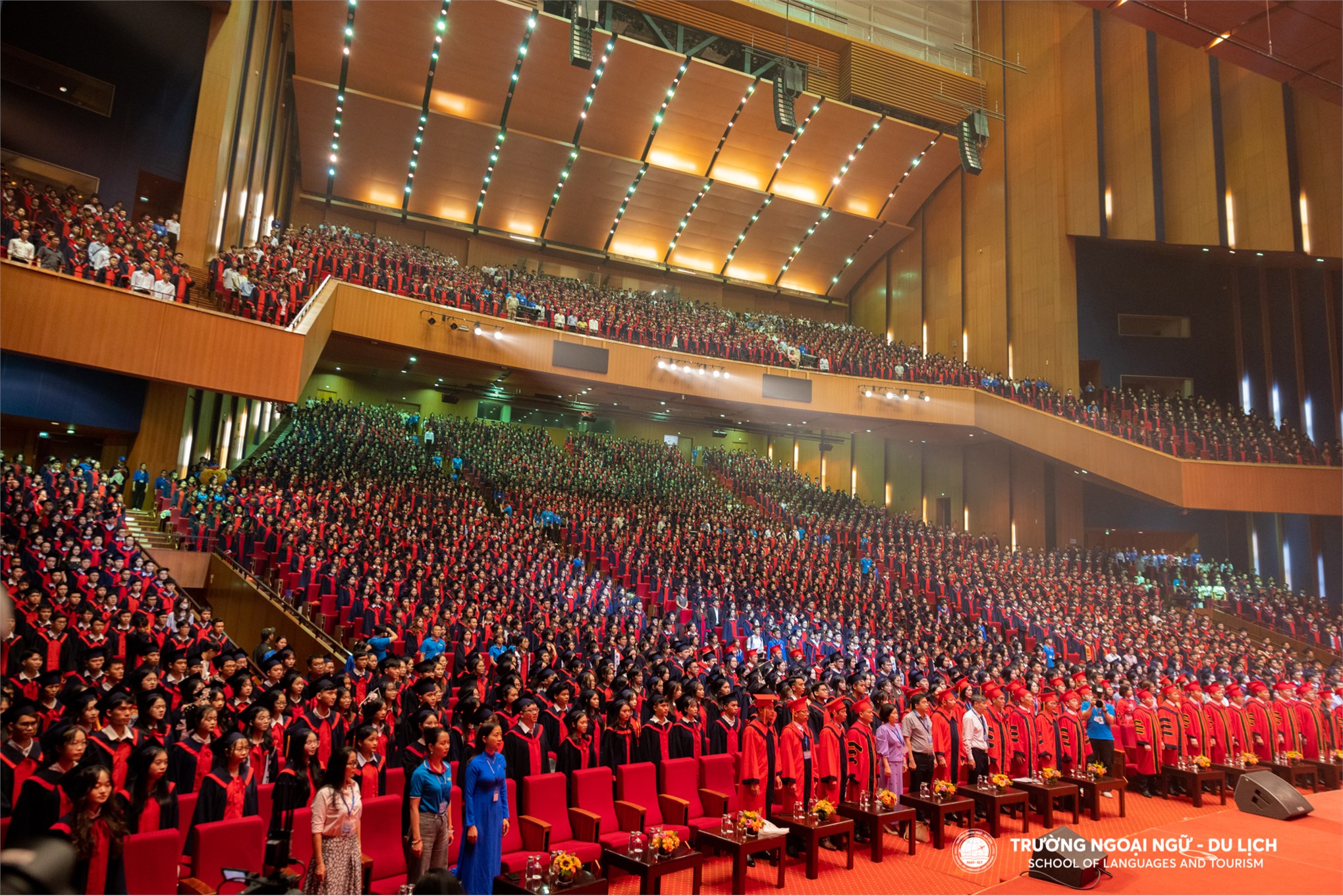 Tân Thạc sĩ, Cử nhân Trường Ngoại ngữ - Du lịch rạng rỡ trong ngày vui tốt nghiệp năm 2024