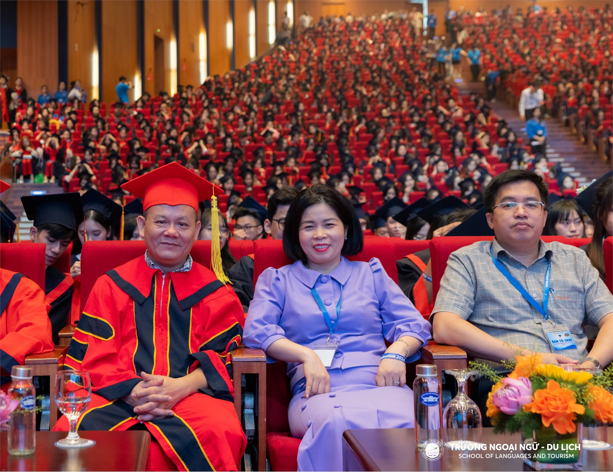 Tân Thạc sĩ, Cử nhân Trường Ngoại ngữ - Du lịch rạng rỡ trong ngày vui tốt nghiệp năm 2024