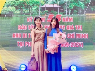 Khoa Du lịch giành giải Ba đồng đội Hội thi “Thuyết minh viên tại điểm Khu Di tích Chủ tịch Hồ Chí Minh tại Phủ Chủ tịch”