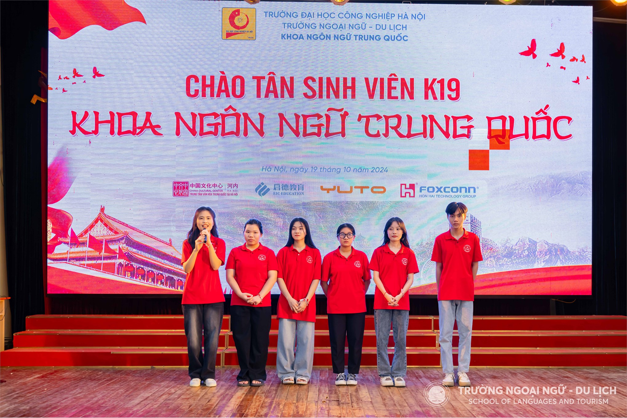 Chào tân sinh viên khoa Ngôn ngữ Trung Quốc “Một hành trình mới bắt đầu”