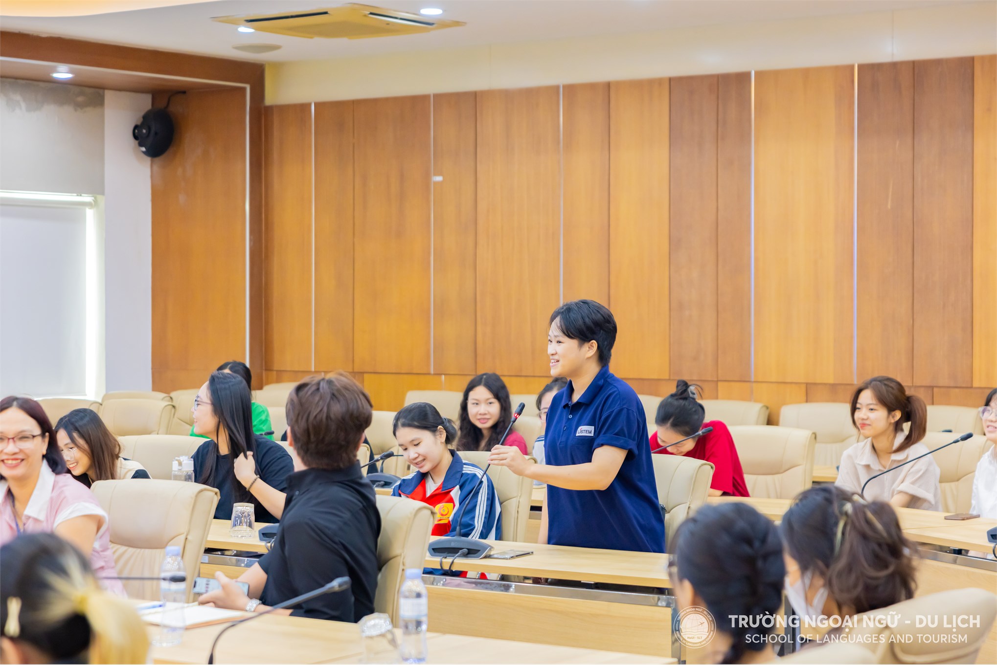 Trường Ngoại ngữ - Du lịch tiếp đón Trường Hotel School, Southern Cross University, Úc mở ra cơ hội thực tập tại Châu Âu cho sinh viên ngành EMI khoá 17, 18