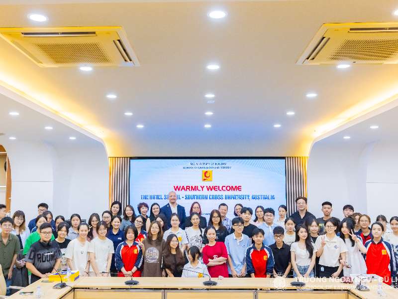 Trường Ngoại ngữ - Du lịch tiếp đón Trường Hotel School, Southern Cross University, Úc mở ra cơ hội thực tập tại Châu Âu cho sinh viên ngành EMI khoá 17, 18