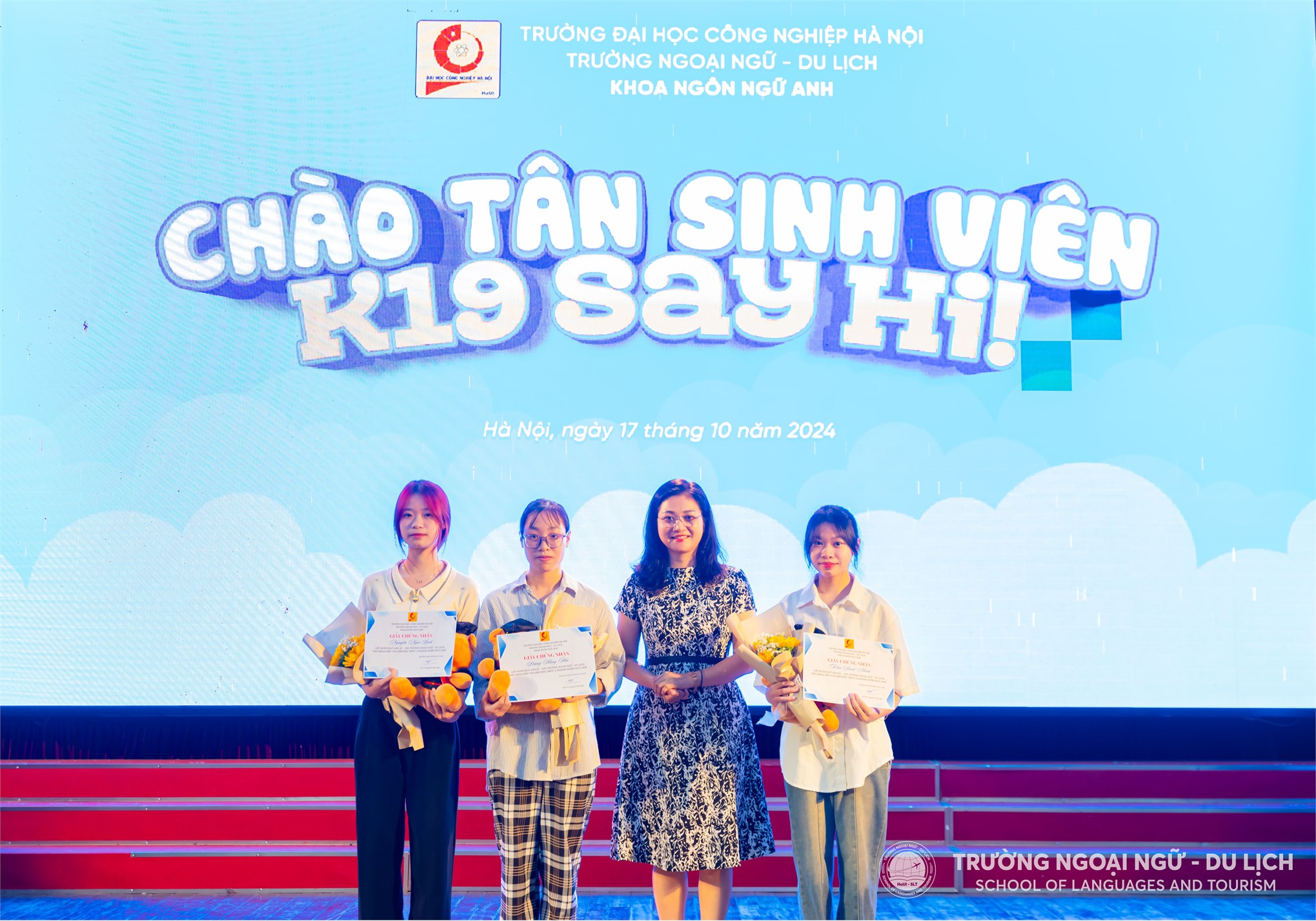 Chào tân sinh viên K19 Say Hi khoa Ngôn ngữ Anh, Trường Ngoại ngữ - Du lịch, Trường Đại học Công nghiệp Hà Nội