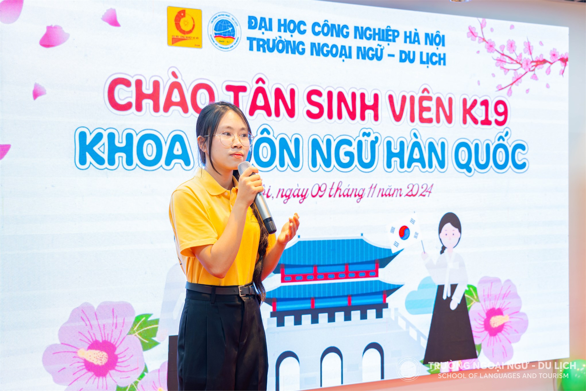 Chào tân sinh viên khoa Ngôn ngữ Hàn Quốc, Trường Ngoại ngữ - Du lịch, Trường Đại học Công nghiệp Hà Nội