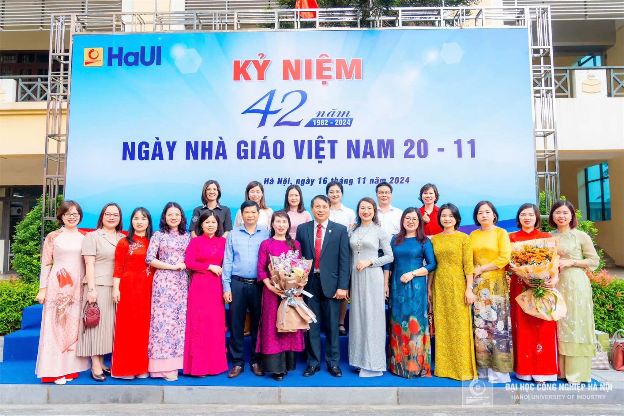 Trường Đại học Công nghiệp Hà Nội kỷ niệm Ngày Nhà giáo Việt Nam 20/11 và công bố các chương trình đào tạo đạt chuẩn quốc gia, quốc tế