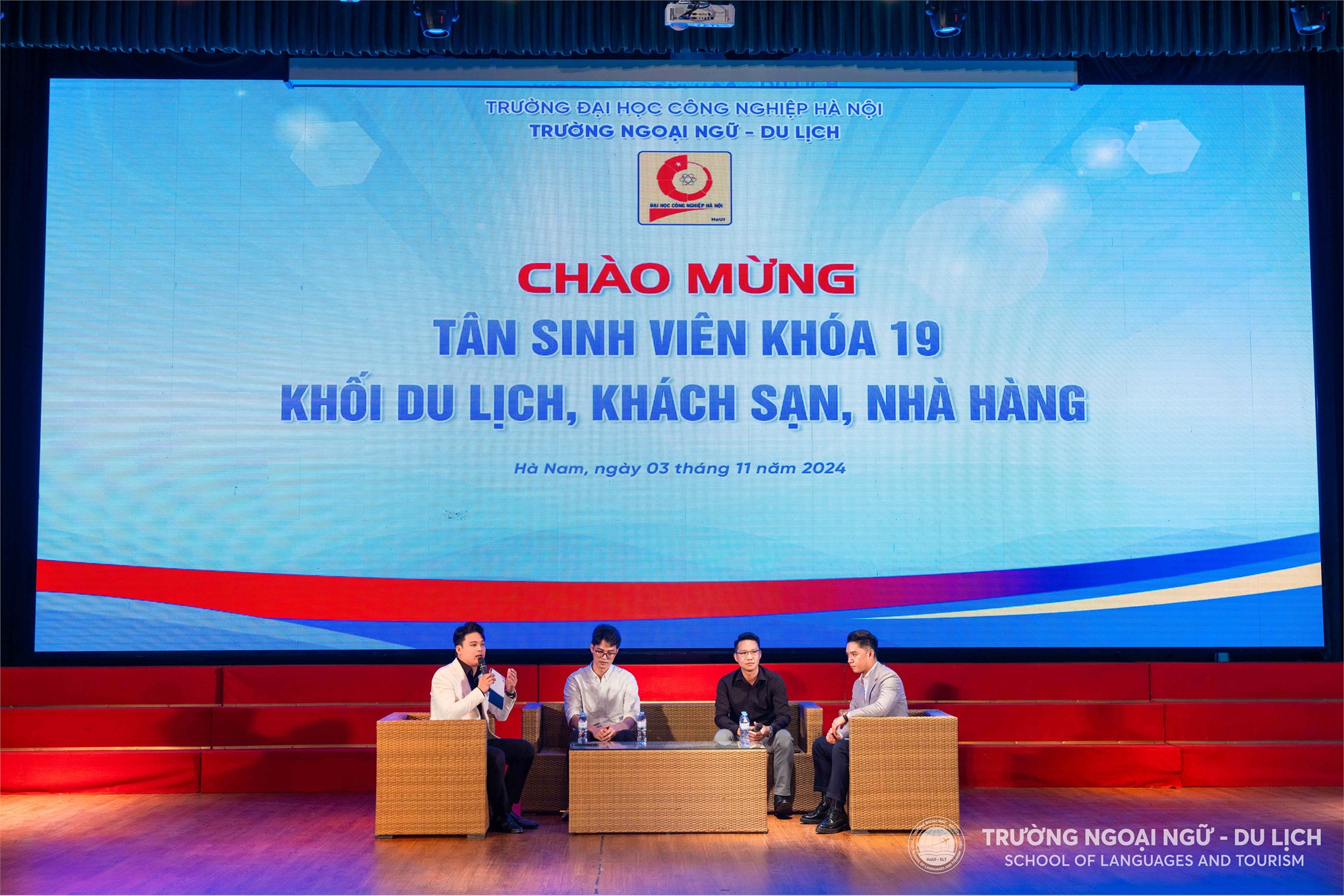 Chào tân sinh viên K19 khối ngành Du lịch, Nhà hàng, Khách sạn