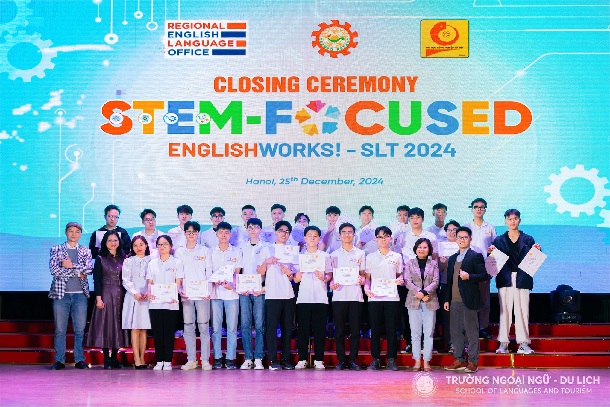 Chung kết cuộc thi Dự án sáng tạo và Bế giảng khóa học STEM-Focused Englishworks! SLT lần thứ II, năm 2024 