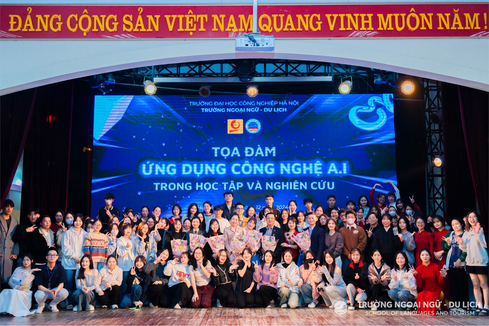 Tọa đàm Ứng dụng công nghệ AI trong học tập và nghiên cứu 