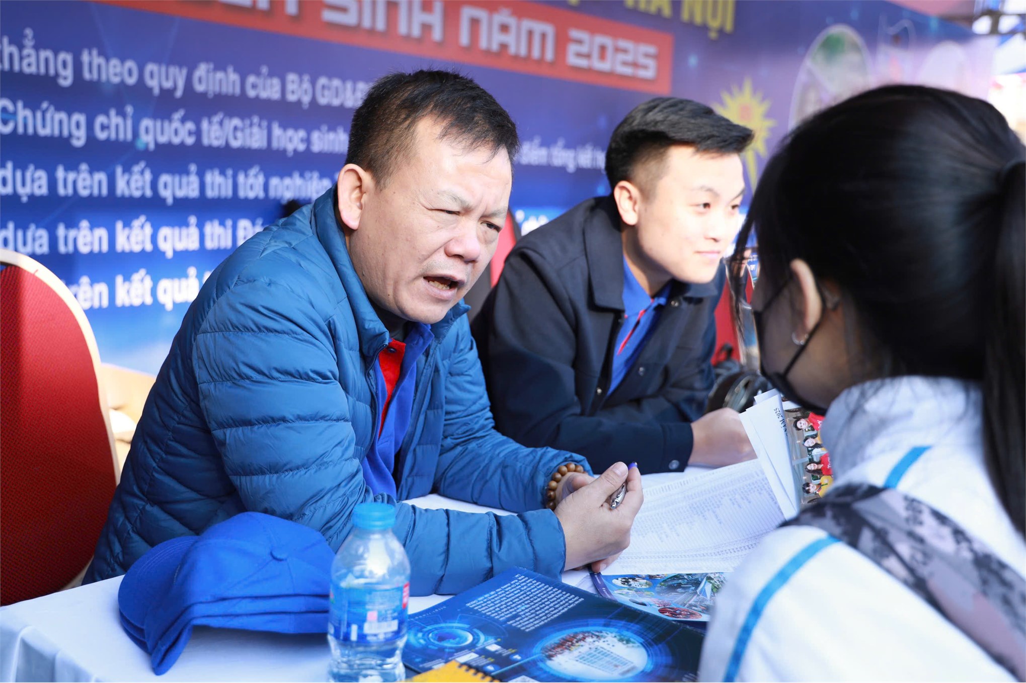 Trường Ngoại ngữ - Du lịch, Trường Đại học Công nghiệp Hà Nội khởi động chuỗi hoạt động tư vấn tuyển sinh - hướng nghiệp năm 2025