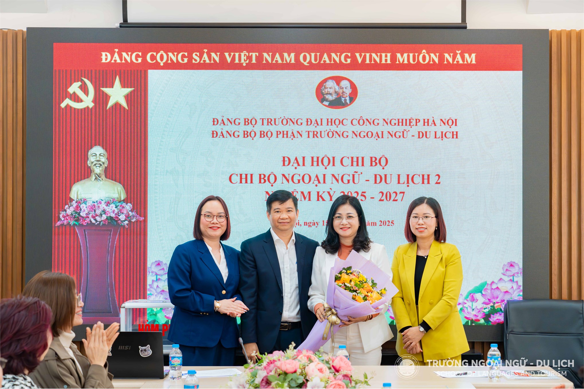 Đại hội các Chi bộ thuộc Đảng bộ bộ phận Trường Ngoại ngữ - Du lịch, nhiệm kỳ 2025 - 2027