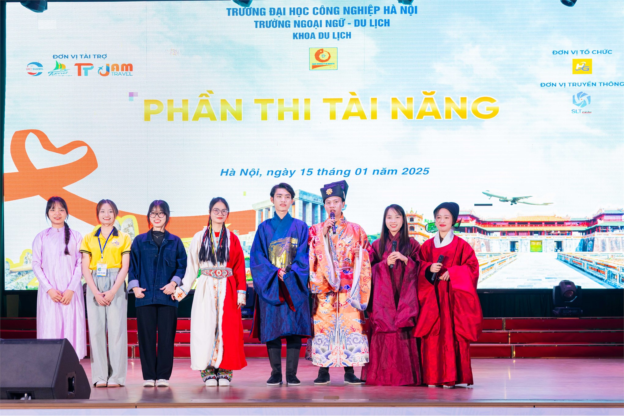 Hướng dẫn viên Du lịch giỏi 2024: Sân chơi hội tụ tài năng, trí tuệ, bản lĩnh sinh viên Khoa Du lịch