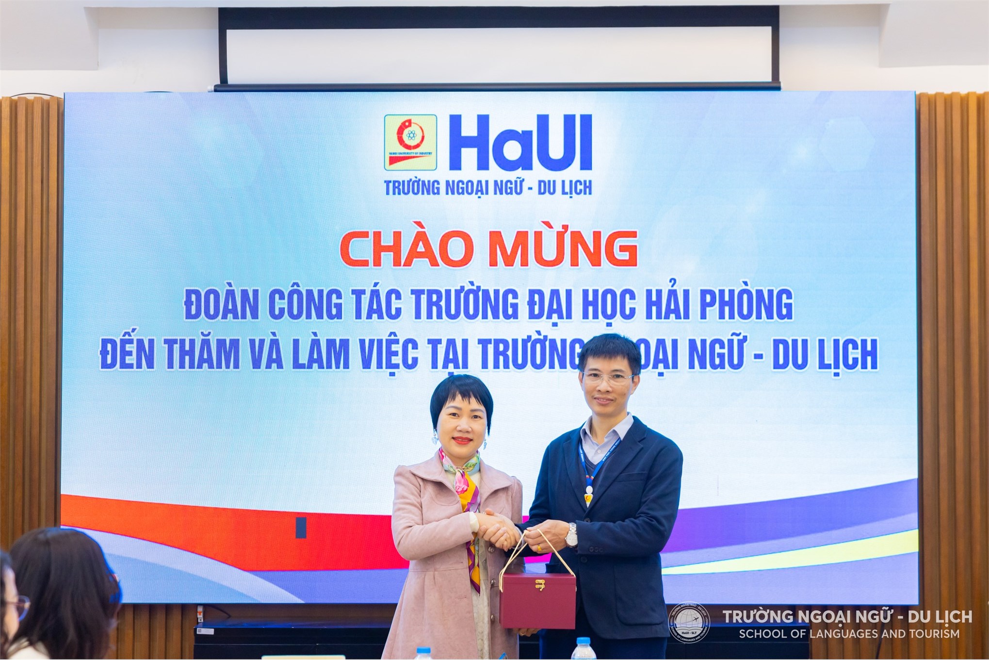 Đón tiếp và làm việc với đoàn công tác Đại học Hải Phòng