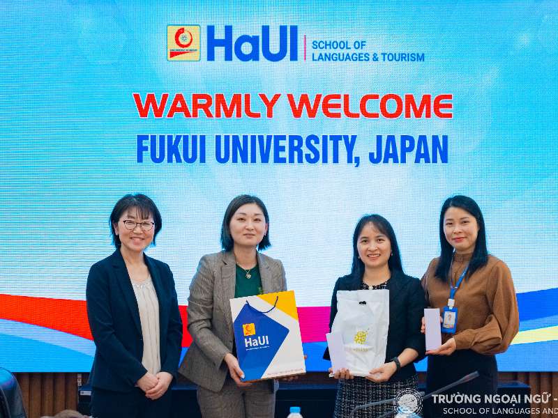 Trường Ngoại ngữ - Du lịch tiếp đón Trường Đại học Fukui, Nhật Bản tới thăm và làm việc