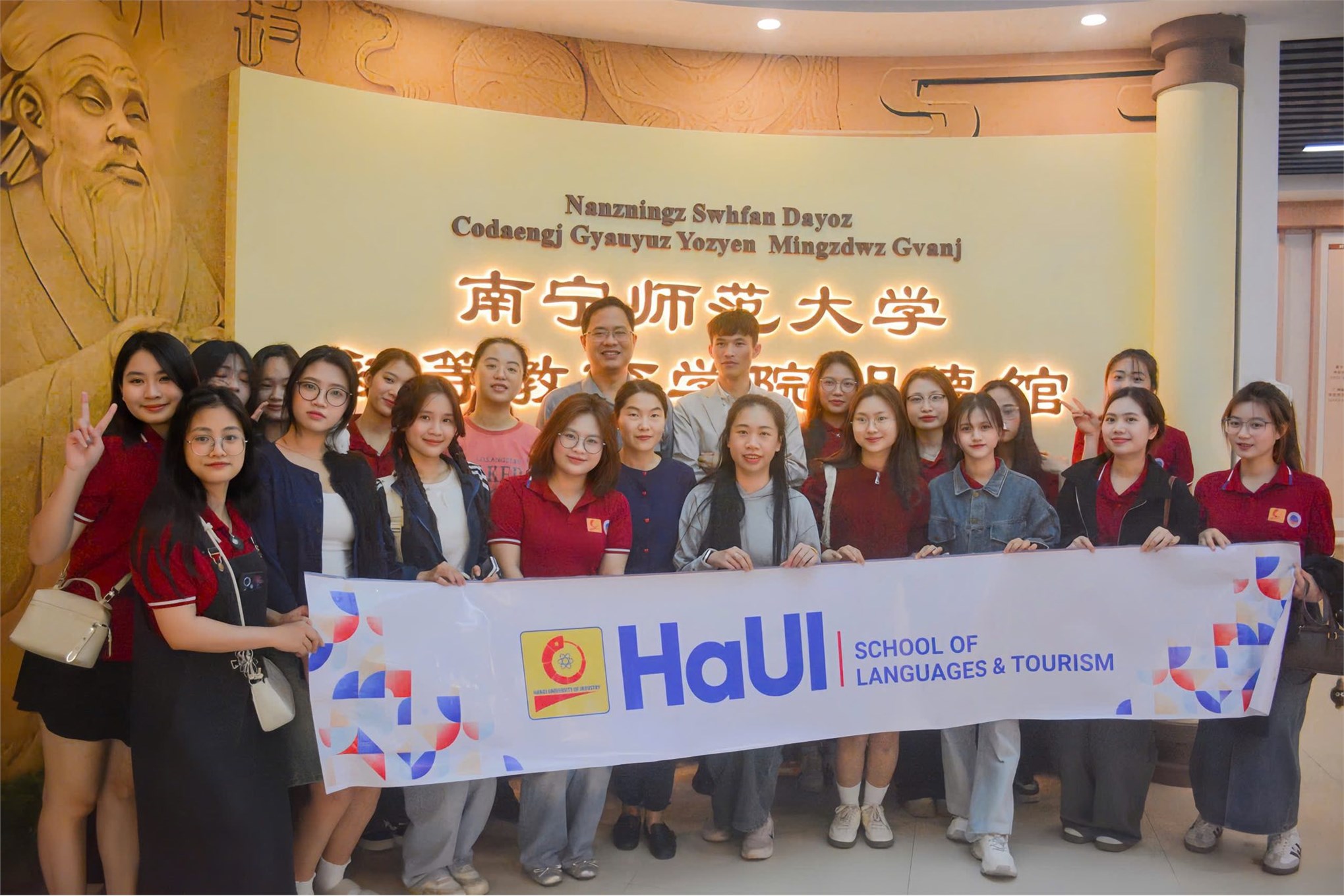 Sinh viên trao đổi ngành Ngôn ngữ Trung Quốc khám phá Học viện Giáo dục Tiểu học Minh Đức