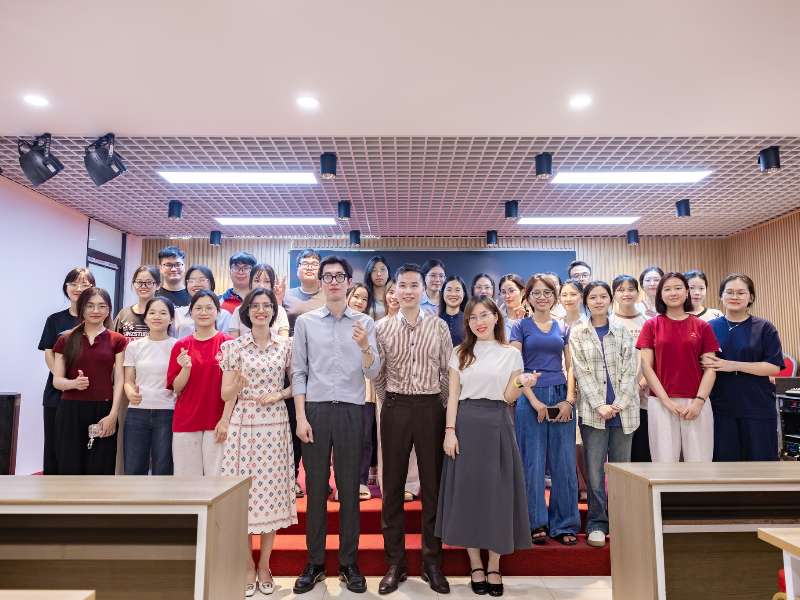 Workshop “Học Ngôn ngữ Anh trong Trường Đại học Công nghiệp Hà Nội: Ra làm gì, dễ hay khó, giàu hay nghèo?”