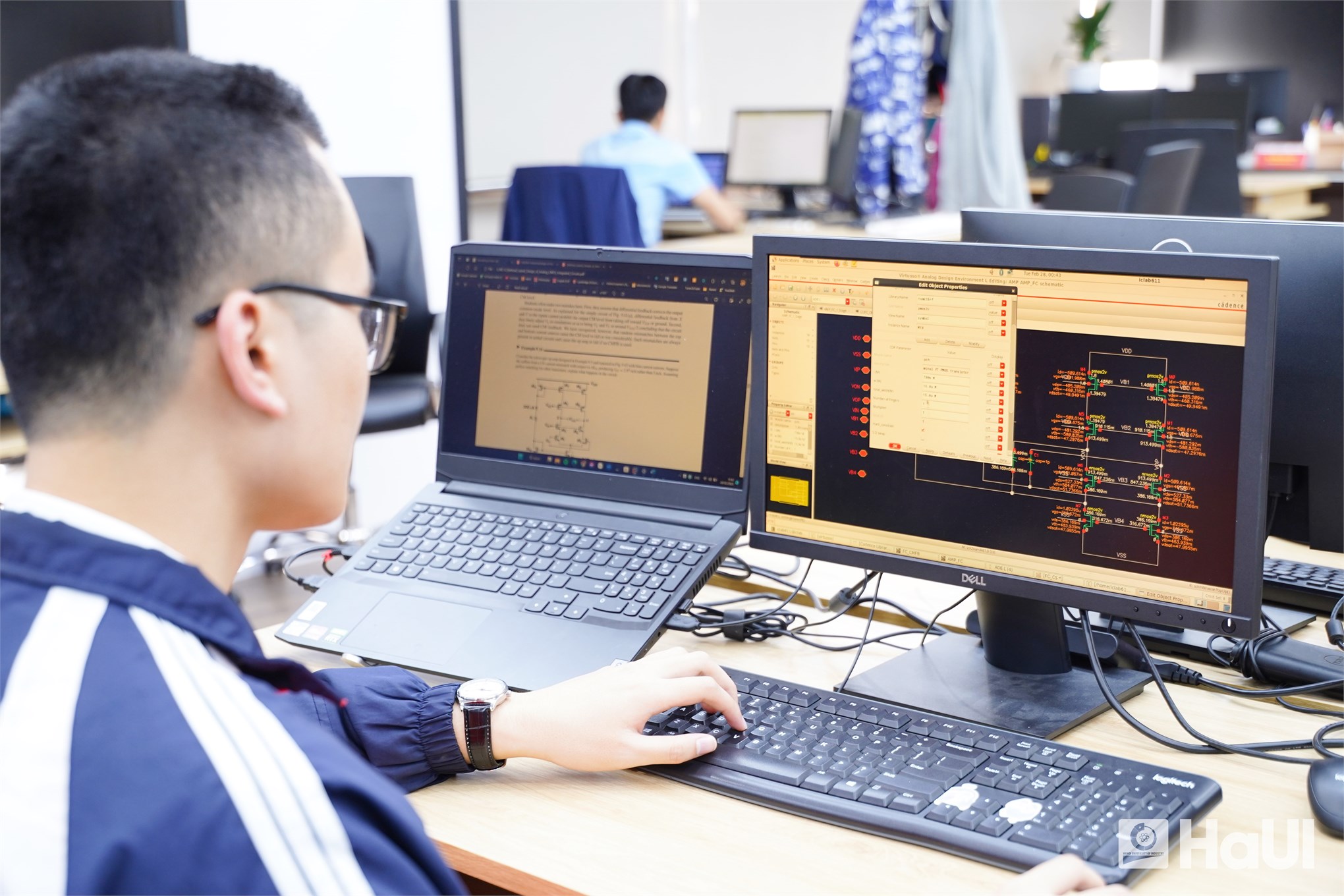 Học đại học bằng tiếng Anh tại Trường Đại học Công nghiệp Hà Nội: Lựa chọn của những người trẻ sẵn sàng hội nhập