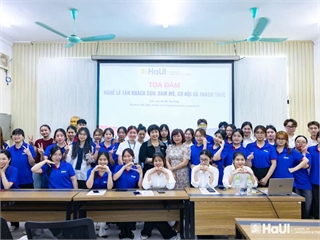 Sinh viên ngành Nhà hàng – Khách sạn khám phá cơ hội nghề lễ tân chuyên nghiệp cùng chuyên gia Khách sạn InterContinental Hanoi Landmark72