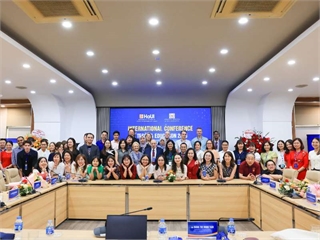 Hội thảo khoa học quốc tế Giảng dạy tiếng Anh và Giáo dục