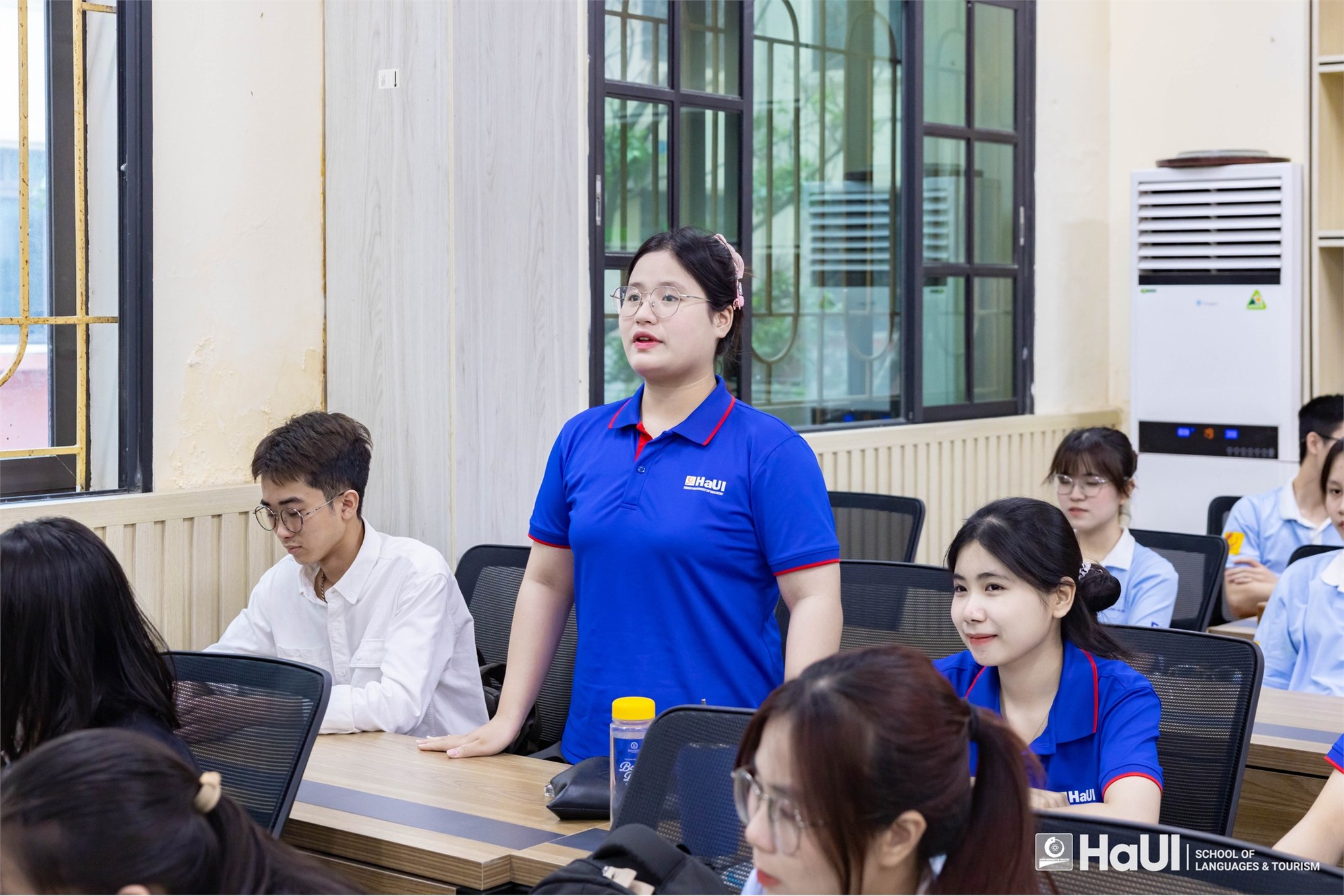 Sinh viên ngành Nhà hàng – Khách sạn khám phá cơ hội nghề lễ tân chuyên nghiệp cùng chuyên gia Khách sạn InterContinental Hanoi Landmark72