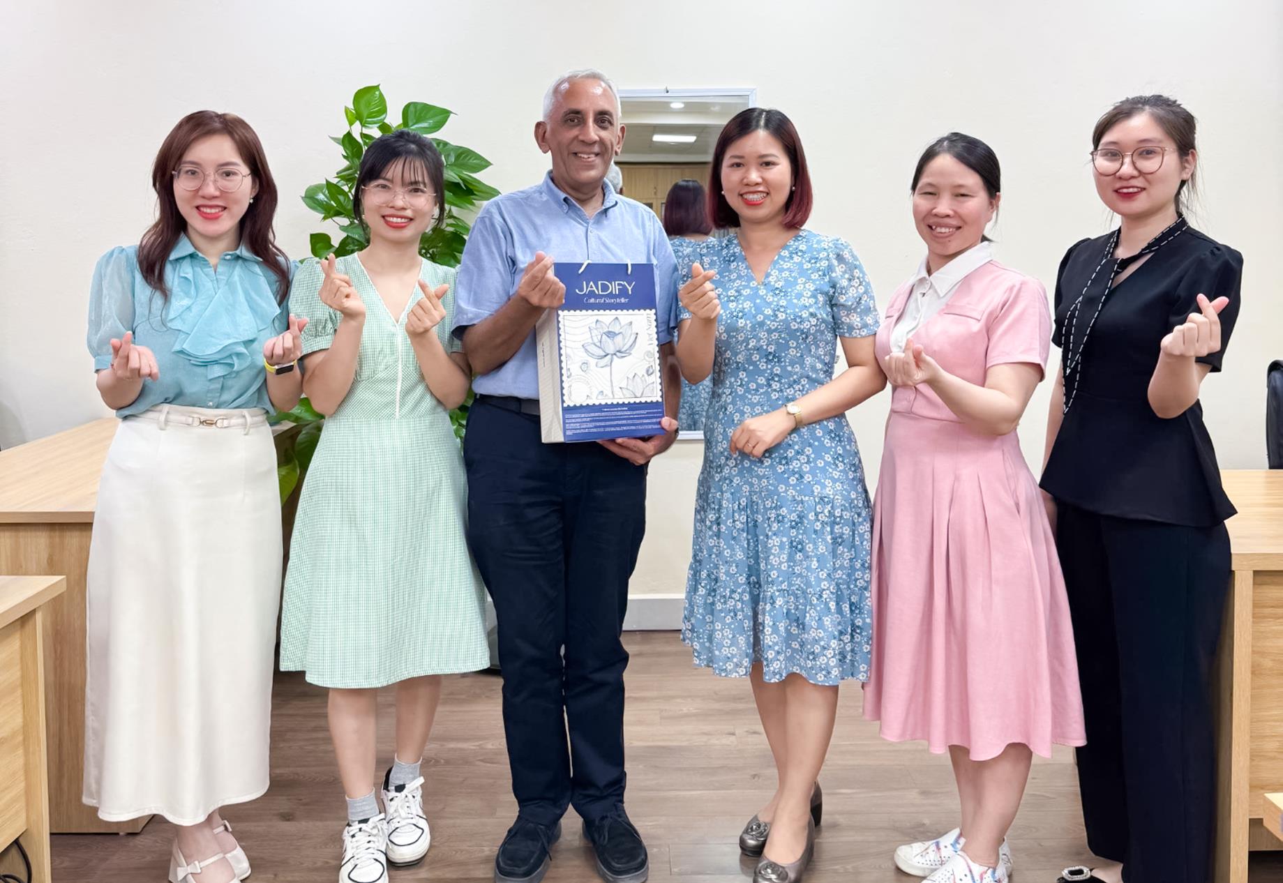 Tình nguyện viên quốc tế – Những sứ giả giáo dục nhân văn