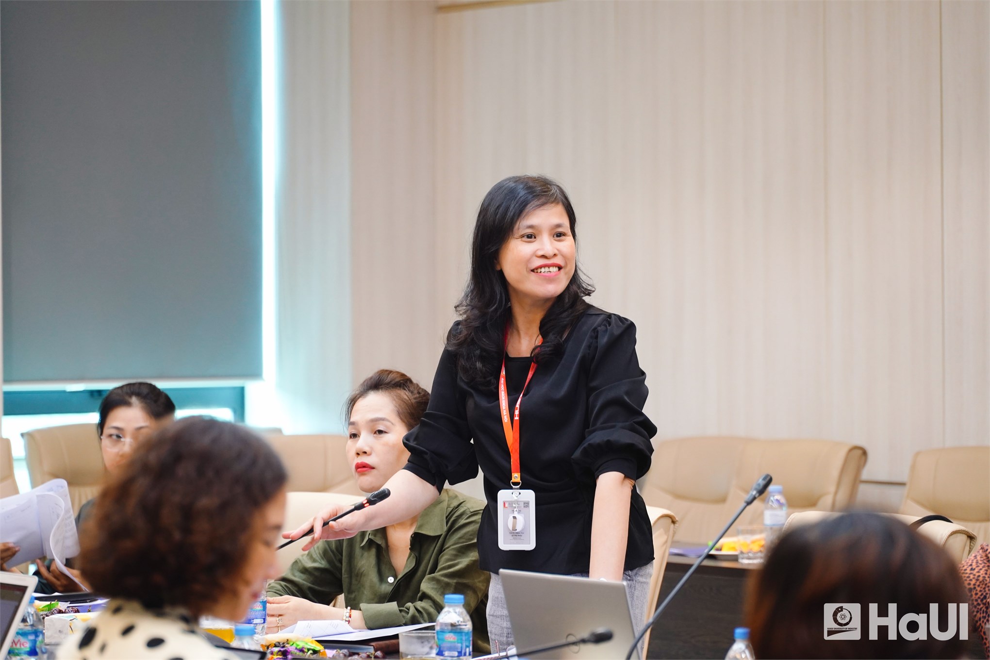 Đề án `Tiếng Anh là ngôn ngữ thứ hai`: Tiếng nói và giải pháp từ tọa đàm chuyên môn tại Trường Đại học Công nghiệp Hà Nội