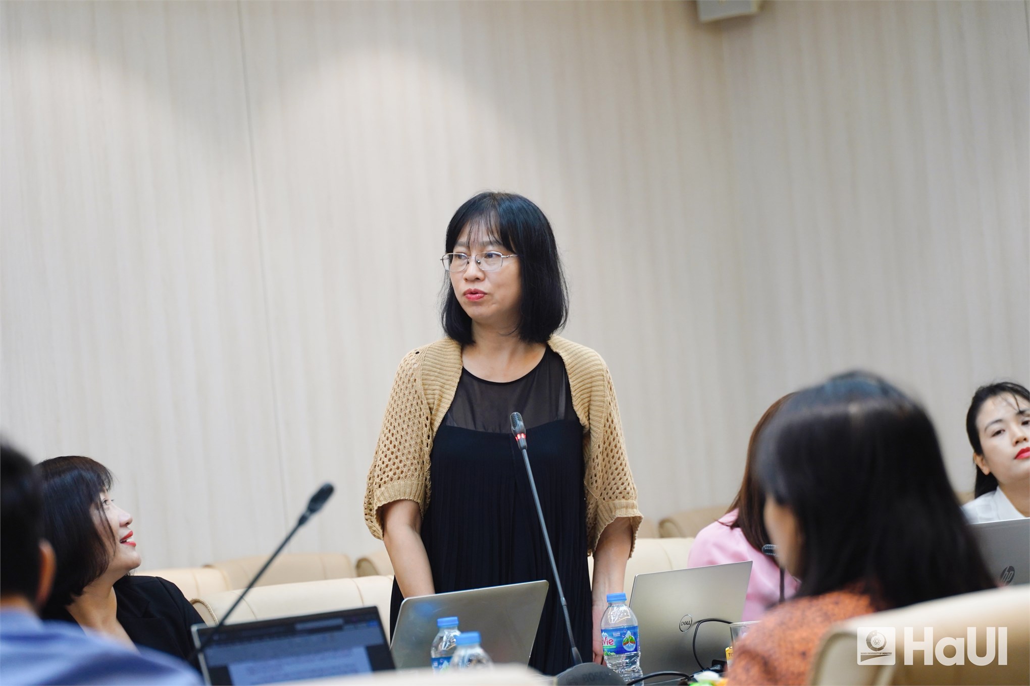 Đề án `Tiếng Anh là ngôn ngữ thứ hai`: Tiếng nói và giải pháp từ tọa đàm chuyên môn tại Trường Đại học Công nghiệp Hà Nội