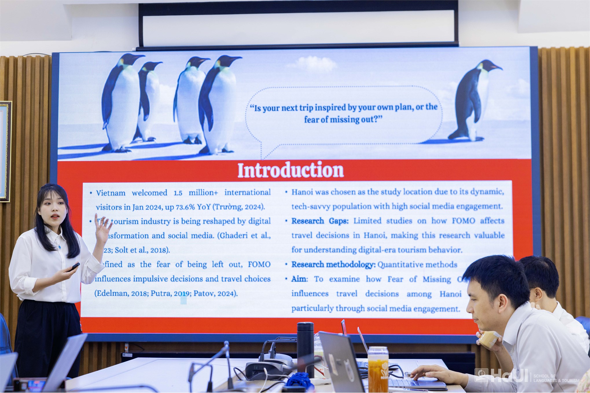 Trường Ngoại ngữ - Du lịch, Trường Đại học Công nghiệp Hà Nội tổ chức nghiệm thu đề tài nghiên cứu khoa học sinh viên