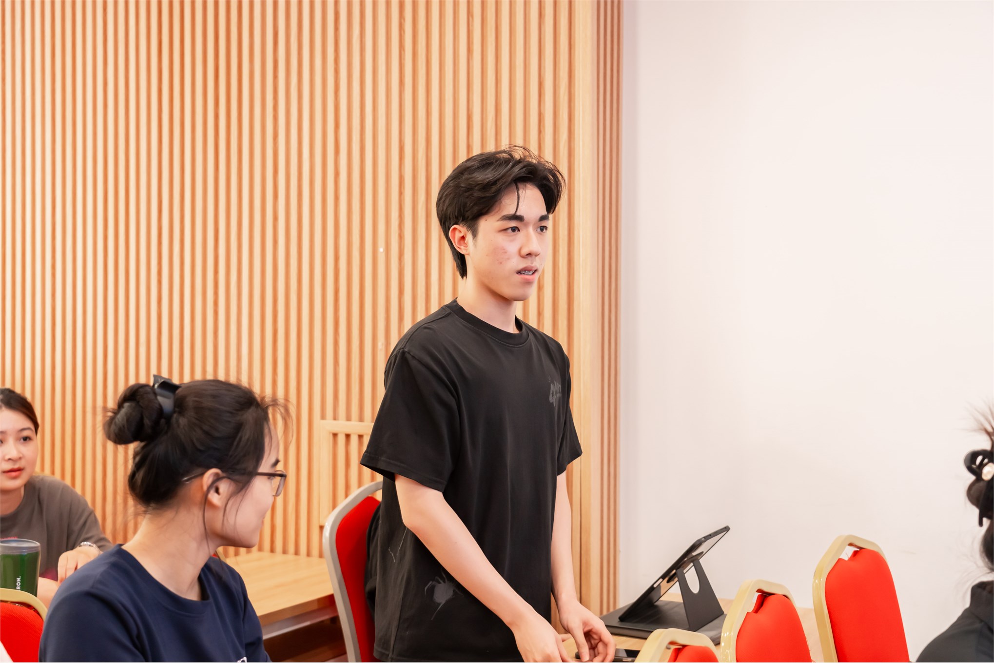 Tọa đàm “Đào tạo Ngôn ngữ Hàn Quốc gắn với Business Analyst trong xu thế hội nhập”