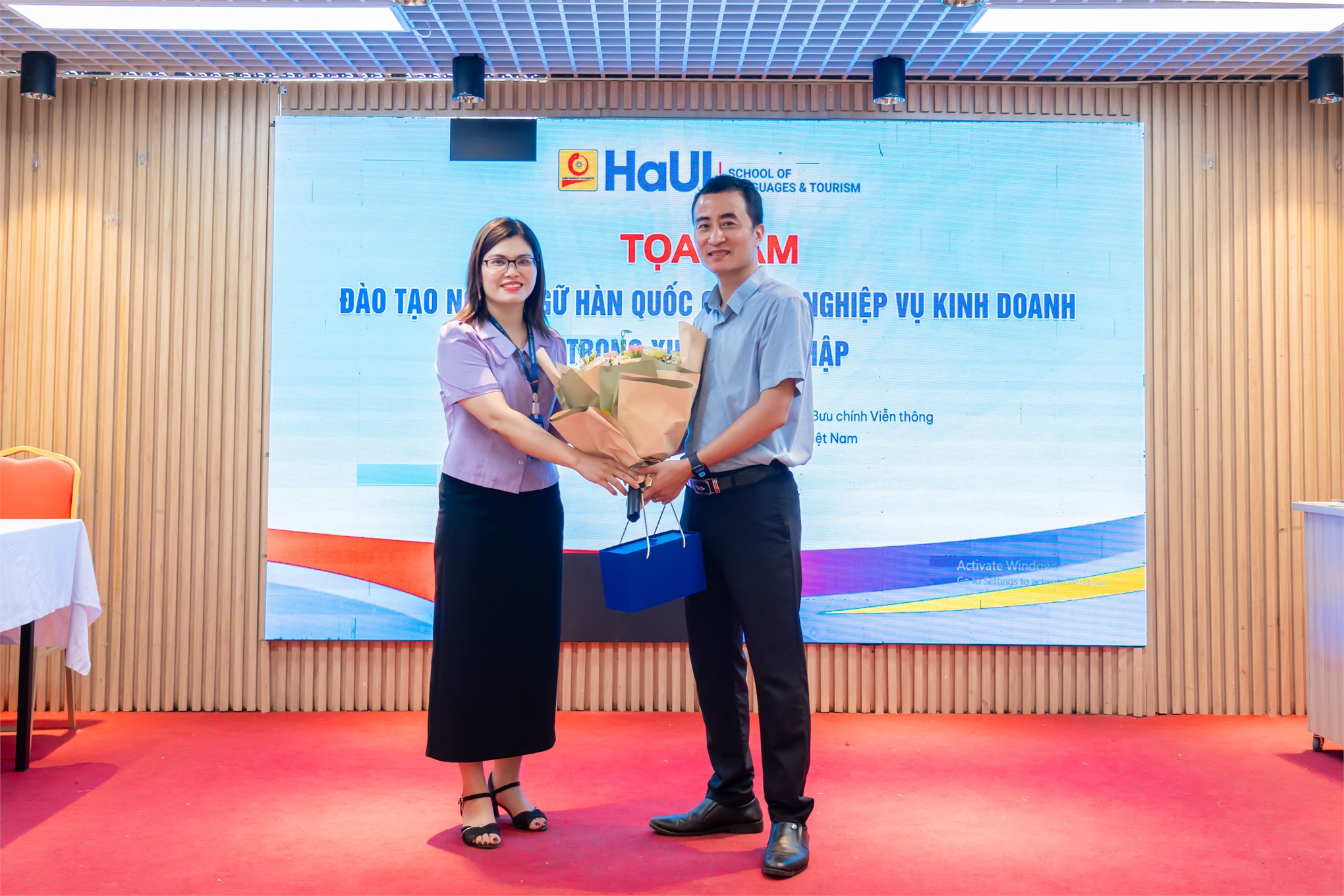 Tọa đàm “Đào tạo Ngôn ngữ Hàn Quốc gắn với Business Analyst trong xu thế hội nhập”