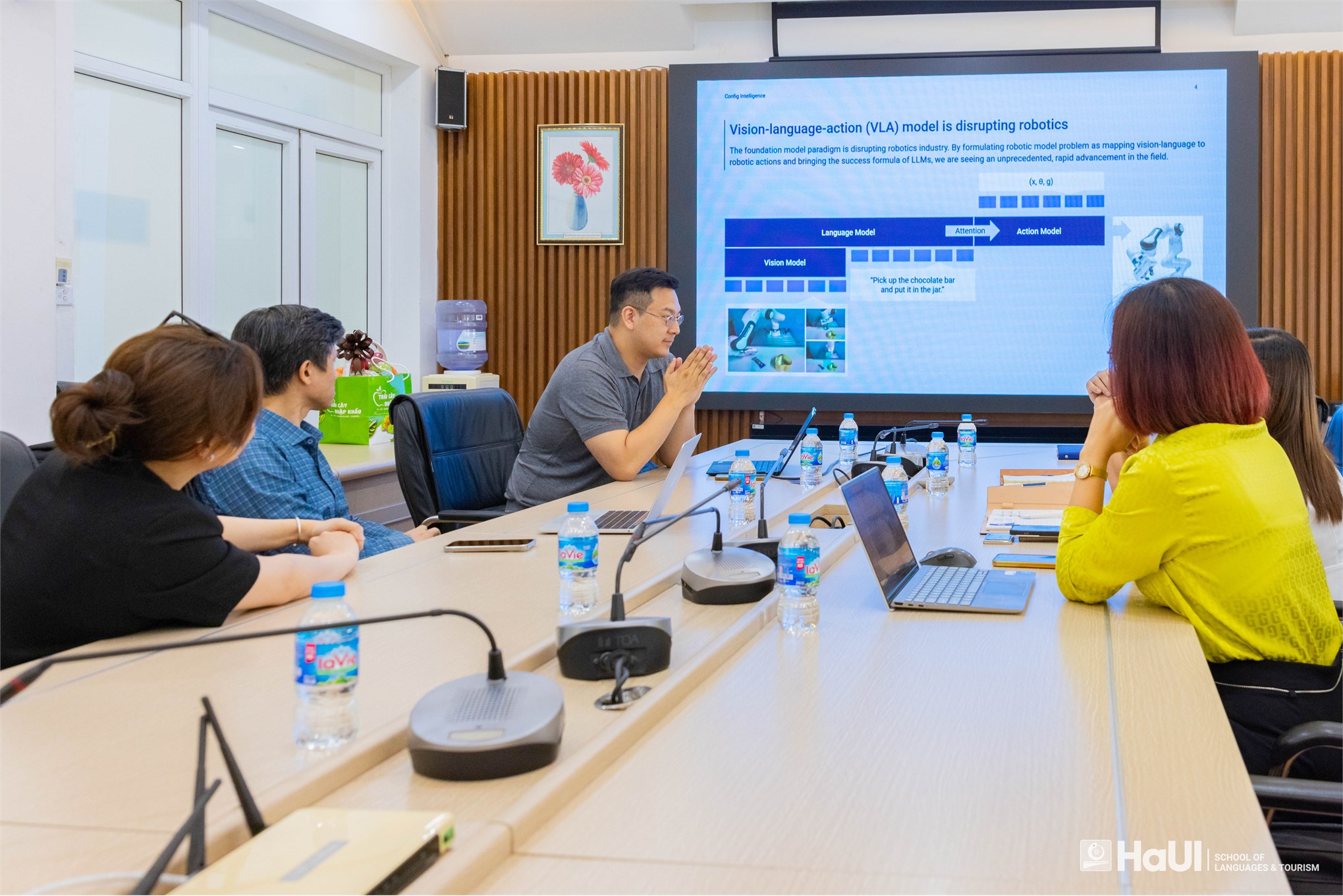 Trường Ngoại ngữ – Du lịch mở rộng hợp tác với Saltlux Technology trong lĩnh vực AI và ngôn ngữ