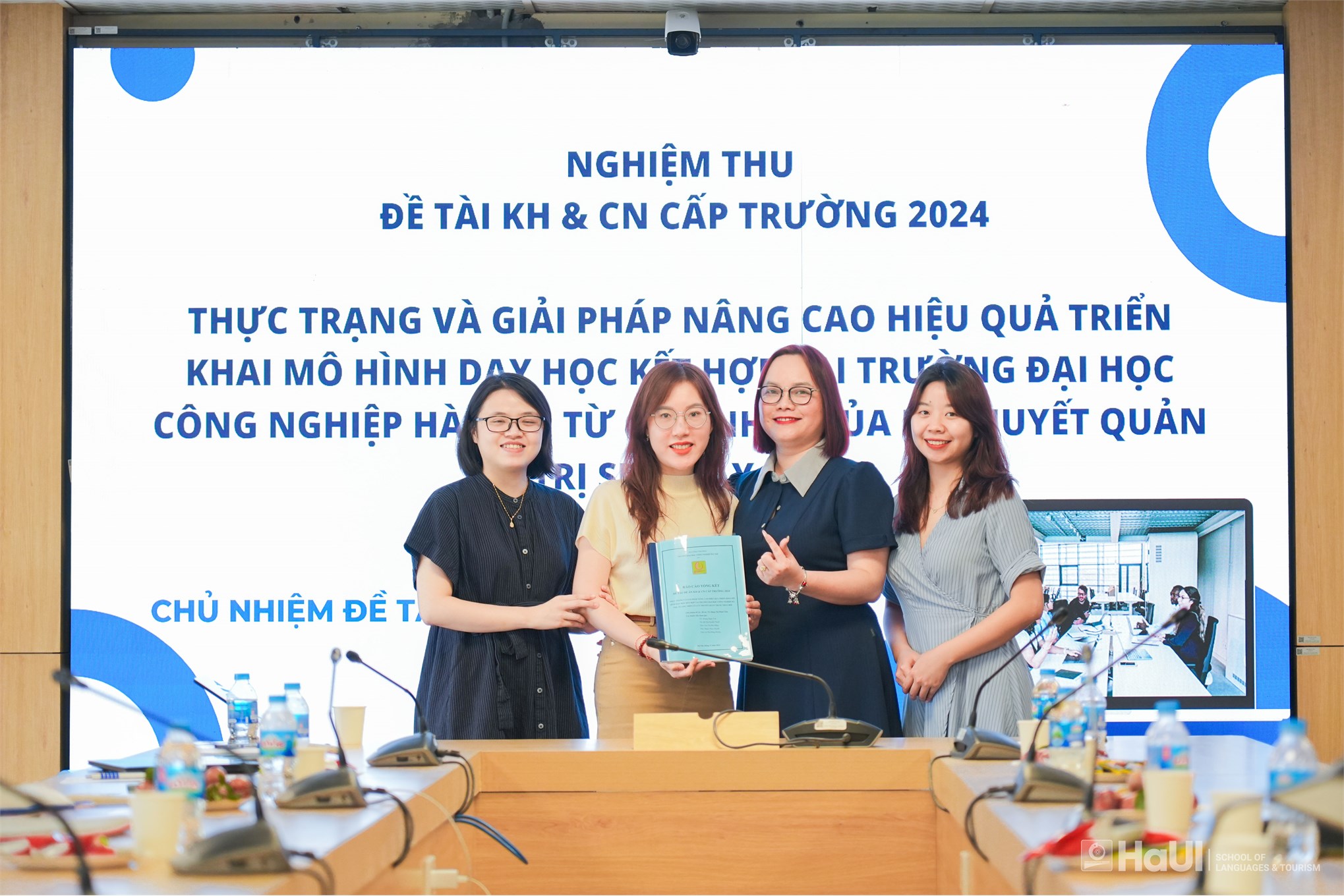 Nghiệm thu đề tài nghiên cứu khoa học cấp trường về mô hình dạy học kết hợp tại Trường Đại học Công nghiệp Hà Nội