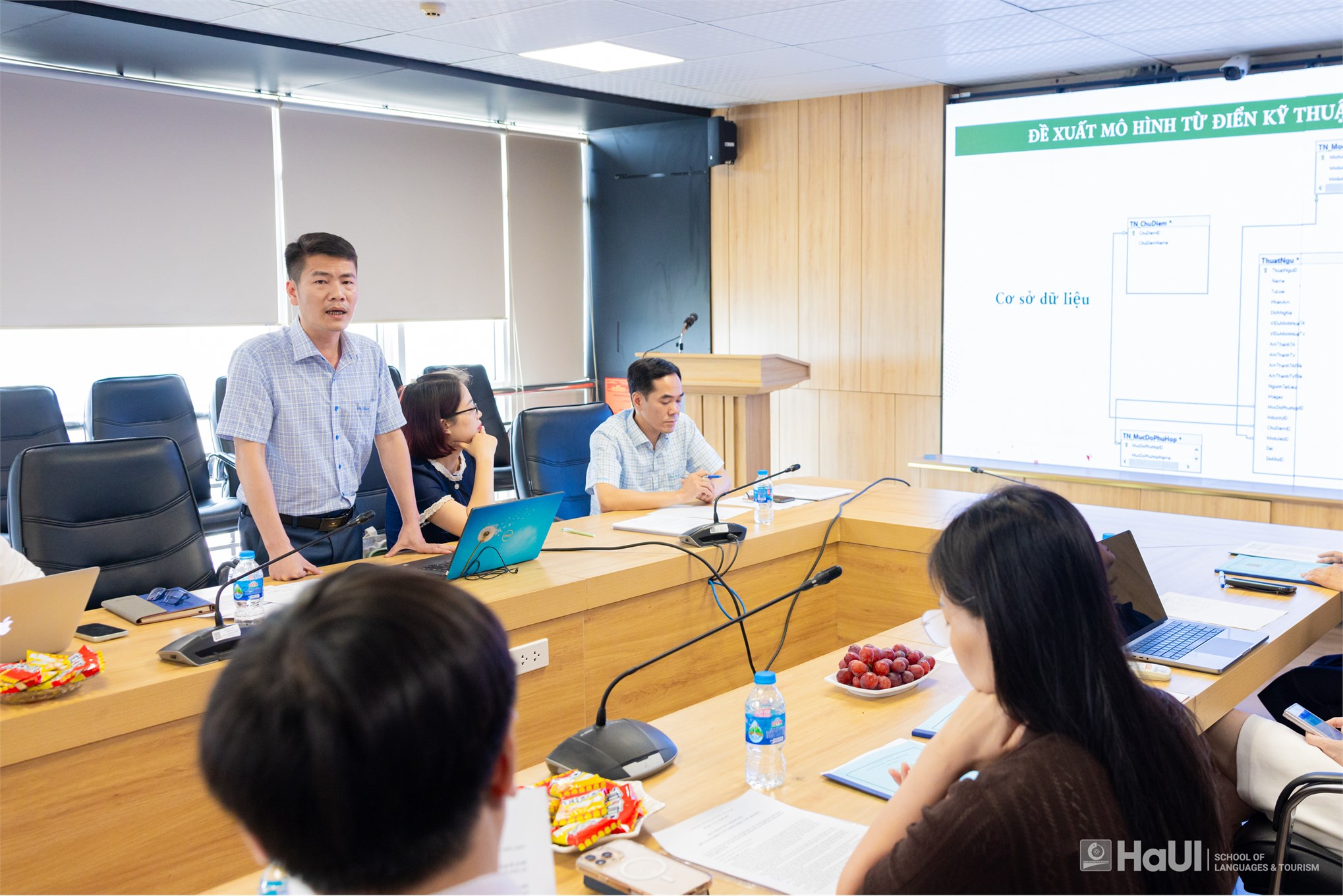 Trường Đại học Công nghiệp Hà Nội nghiệm thu đề tài “Xây dựng mô hình từ điển kĩ thuật Anh – Việt và ứng dụng trên thiết bị điện tử phục vụ giảng dạy học tập chuyên ngành bằng tiếng Anh (EMI)”