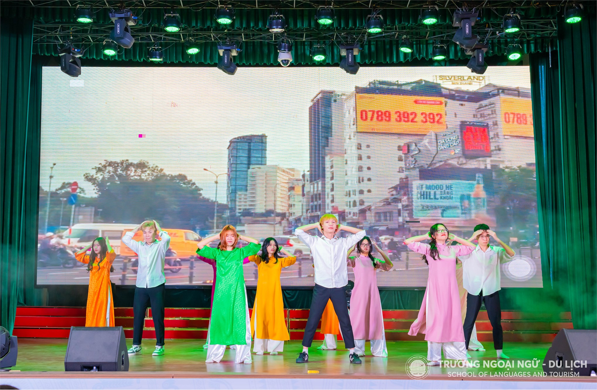Sôi động và rực rỡ tại “Summer Festival 2025” của sinh viên trường Ngoại ngữ - Du lịch
