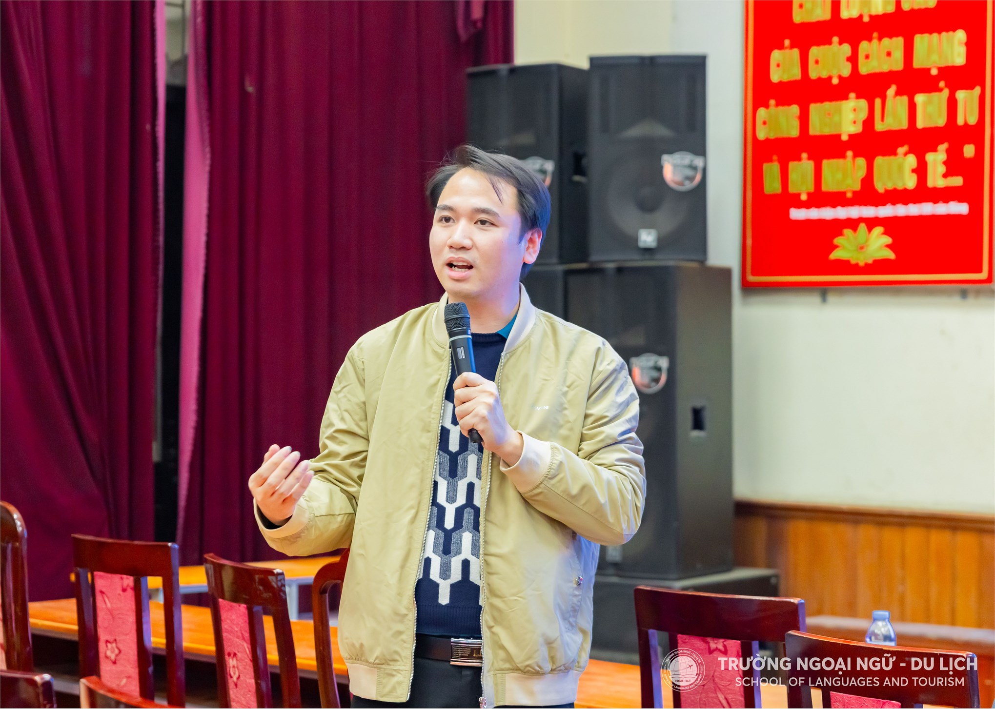 Trường Ngoại ngữ - Du lịch tổ chức Hội nghị Lớp trưởng, Bí thư Chi đoàn: Phát huy vai trò kết nối, nâng cao chất lượng quản lý sinh viên