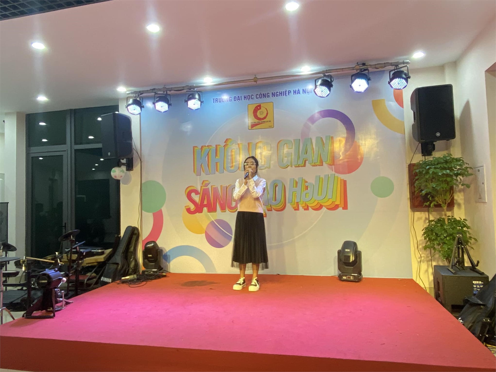 Cuộc thi “Tìm kiếm tài năng MC Trường Ngoại ngữ – Du lịch 2023”: Bùng nổ bản lĩnh – Tỏa sáng cá tính