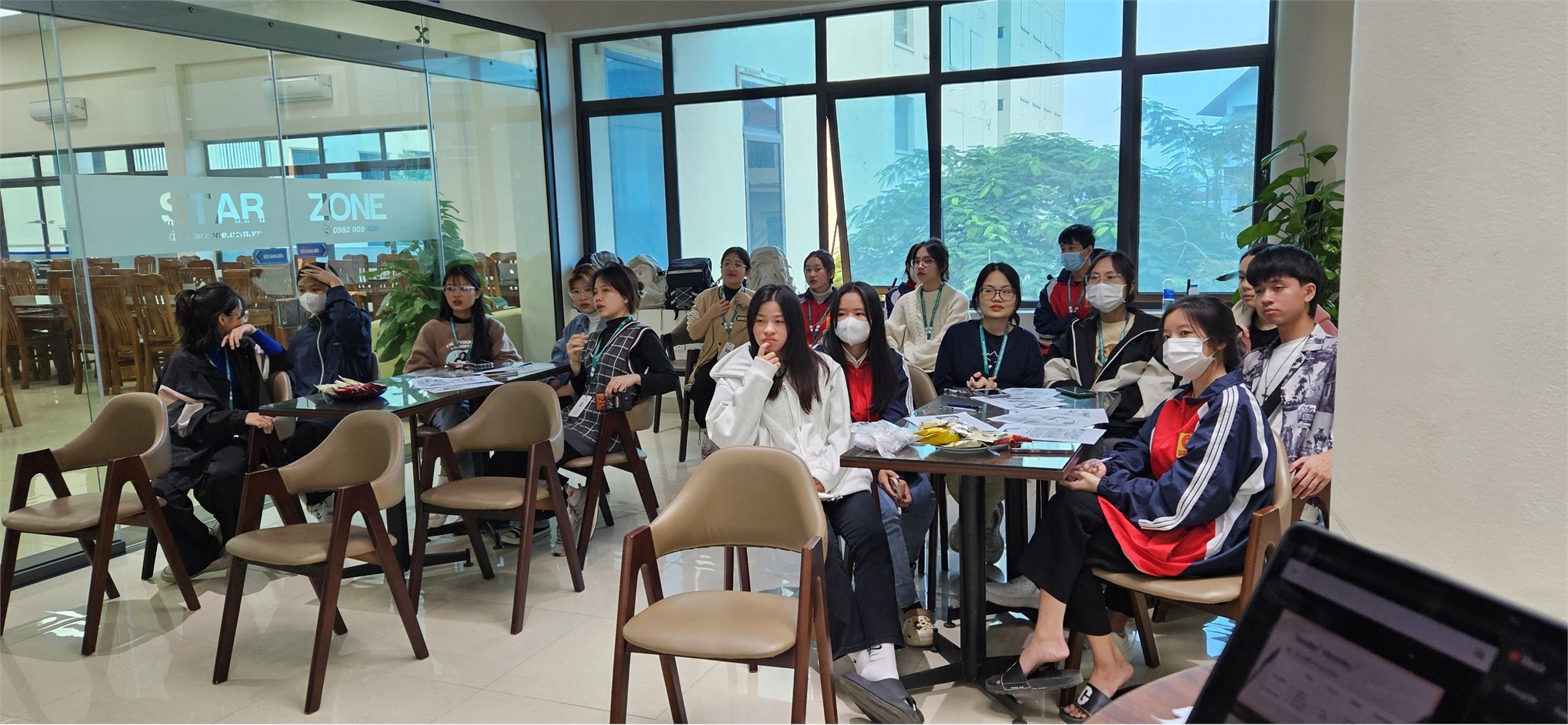 Chuỗi hoạt động “Ứng dụng tiếng Anh theo định hướng khởi nghiệp”: Kết nối kiến thức với thực tiễn nghề nghiệp