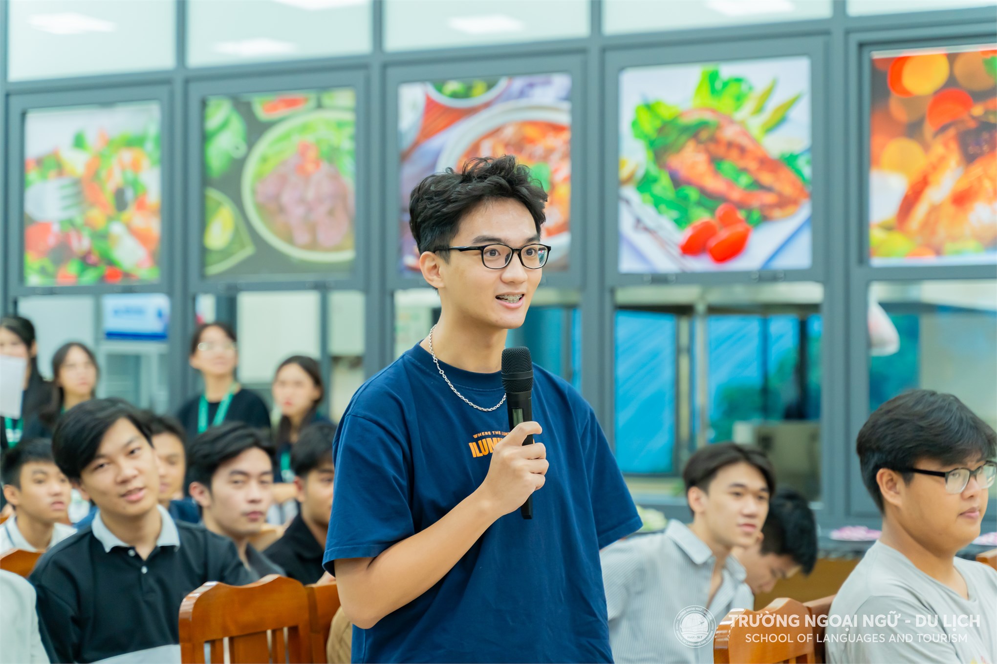 Cuộc thi Hùng biện tiếng Anh “English Eloquence” - Sân chơi sinh viên bùng nổ tỏa sáng bản lĩnh cá nhân