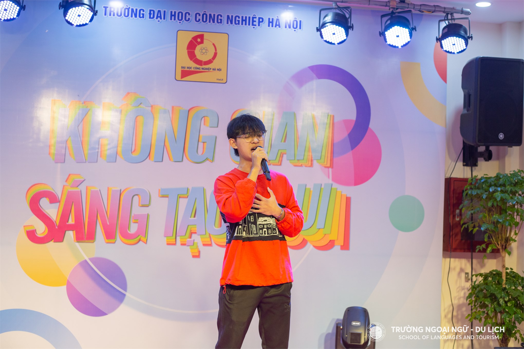 Tỏa sáng tài năng và ngôn ngữ tại cuộc thi “English Golden Voice” 2023
