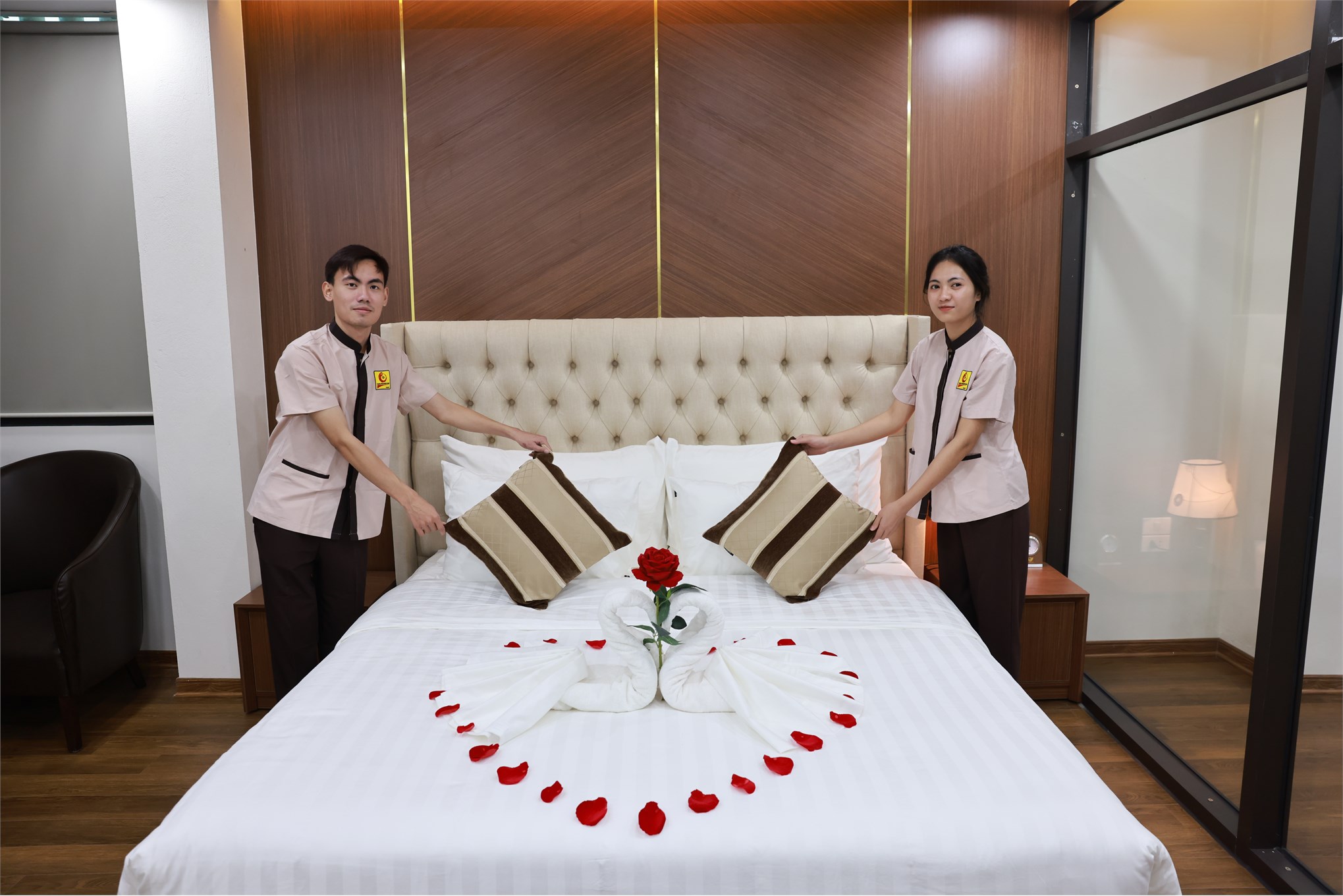 Nghiệp vụ Khách sạn giỏi – Tôn vinh kỹ năng thực hành, khẳng định tay nghề sinh viên Ngoại ngữ - Du lịch