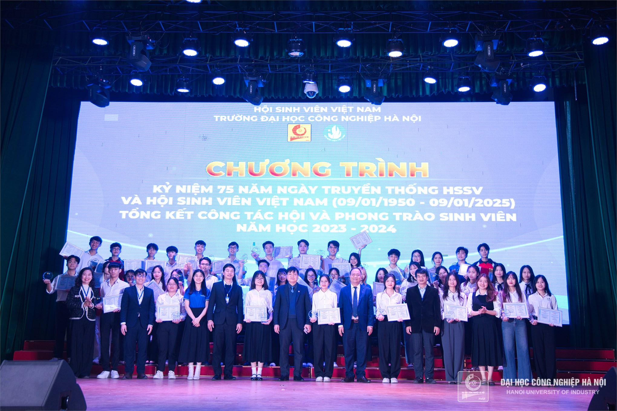 Lê Thanh Ngân: Nữ sinh tiêu biểu và hành trình chinh phục ngành du lịch quốc tế
