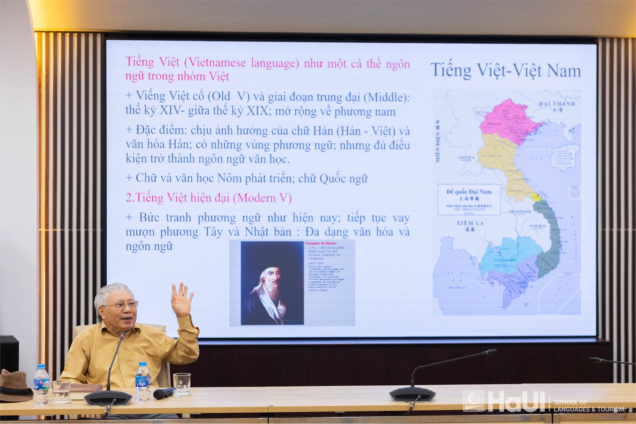Tọa đàm `Tiếng Việt và văn hóa người Việt nhìn từ Việt ngữ học lịch sử`