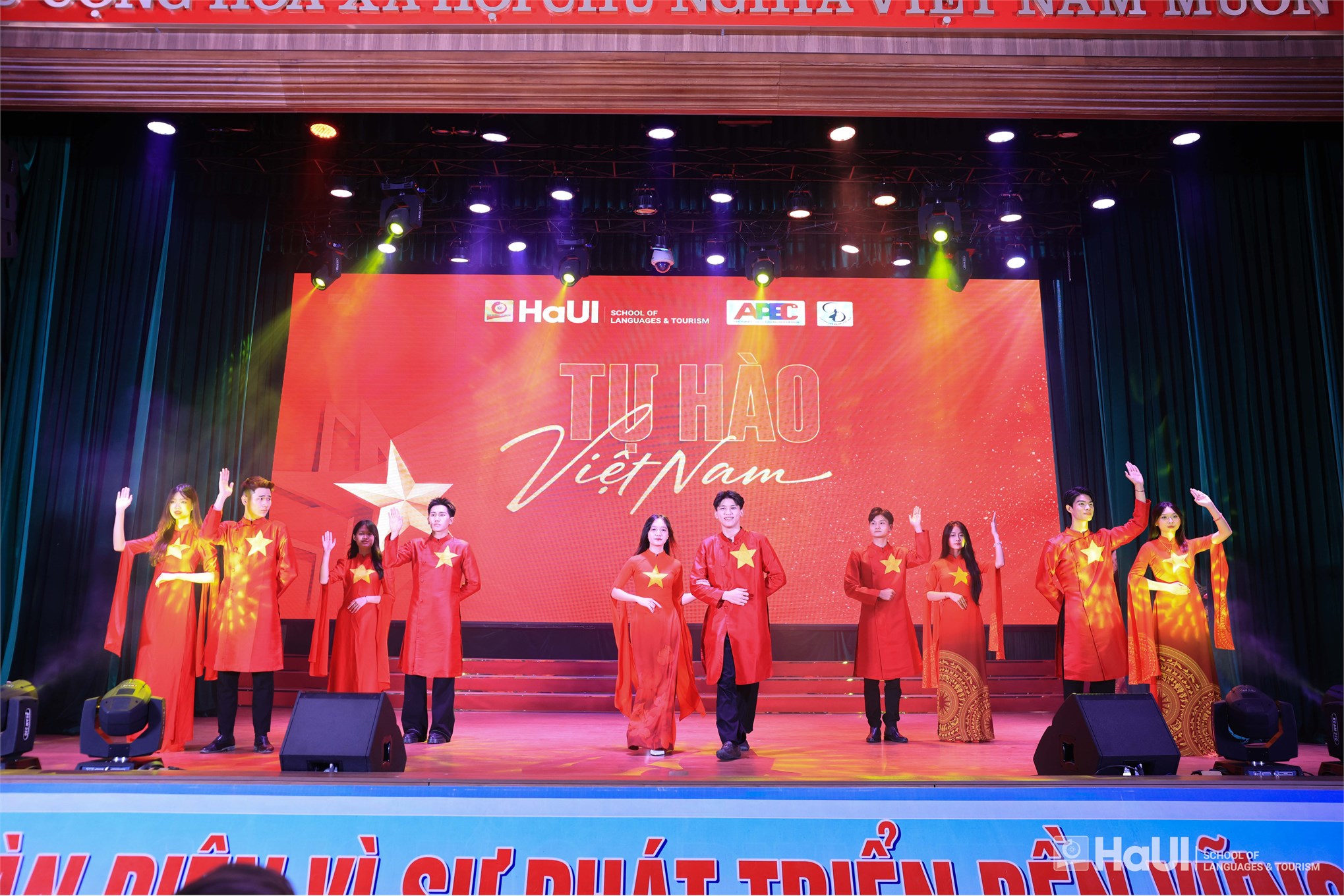 Chương trình nghệ thuật “Tự hào Việt Nam”: Khơi dậy niềm tự hào dân tộc và khát vọng cống hiến của tuổi trẻ HaUI