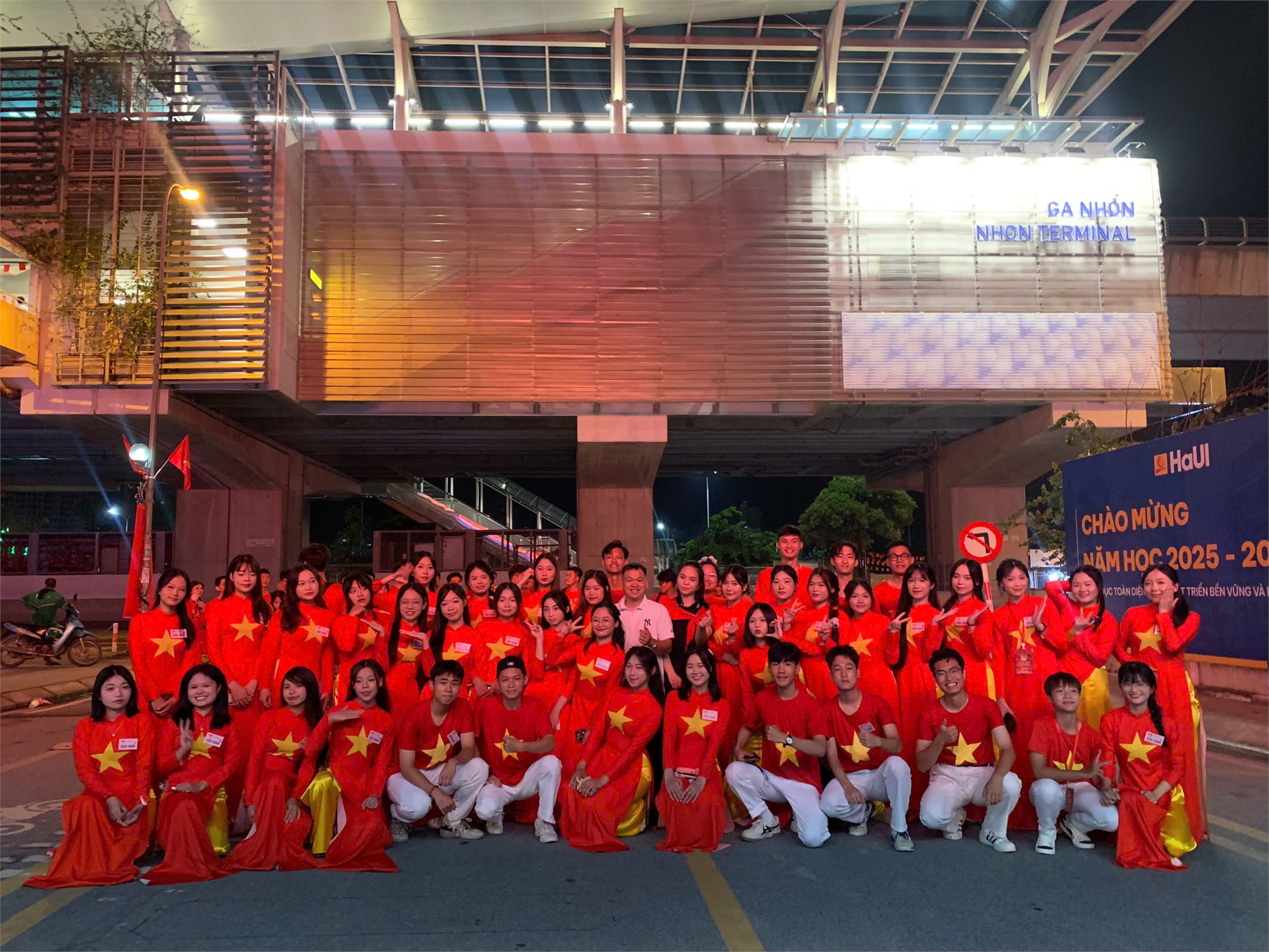Dấu ấn sinh viên Trường Ngoại ngữ – Du lịch HaUI tại A80: Lan tỏa tinh thần dân tộc, khát vọng cống hiến và trách nhiệm cộng đồng